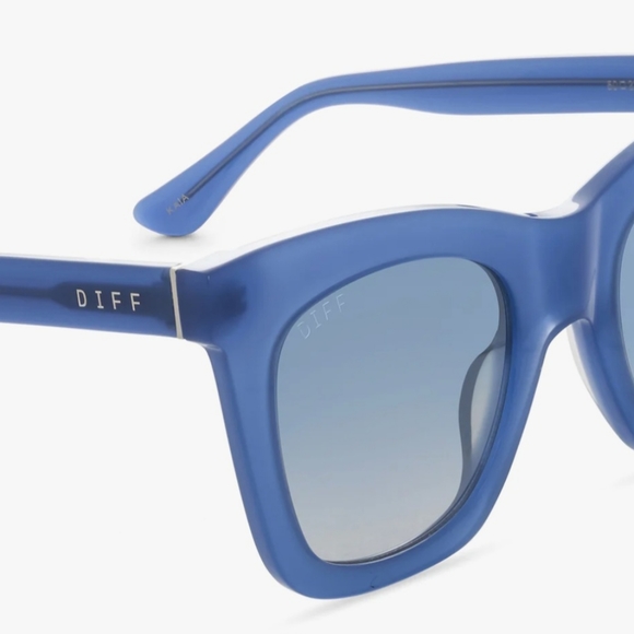 DIFF Sunglasses Mirrored Lens Baby Blue - Picture 4 of 7
